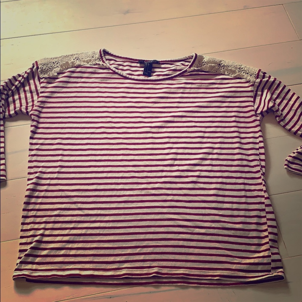 Three quarter sleeve top